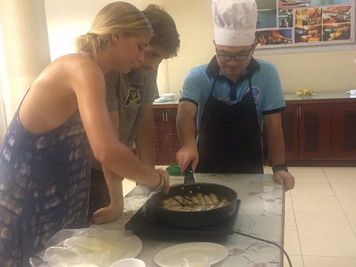 Friends Inn & Travel Hanoi Dış mekan fotoğraf